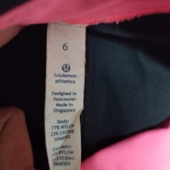 Lululemon Black/Pink Luxtreme Inspire Crop - Picture 6 of 6